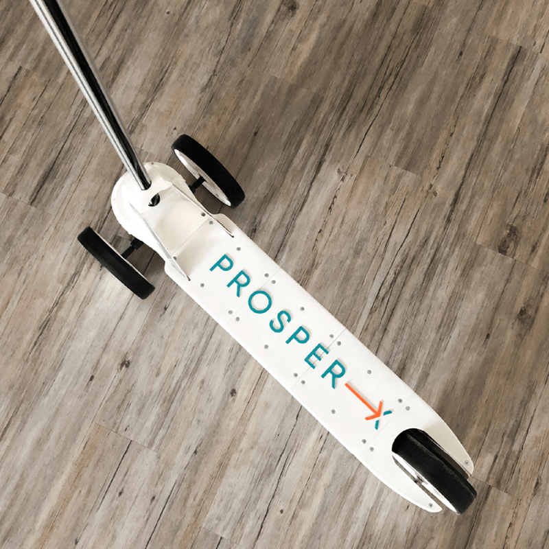 Foto des selbst konstruierten E-Rollers der PROSPER X GmbH aus dem 3D-Drucker